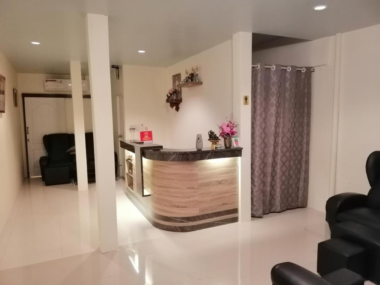 Hostel The Baan Nathong Bangkok Zewnętrze zdjęcie