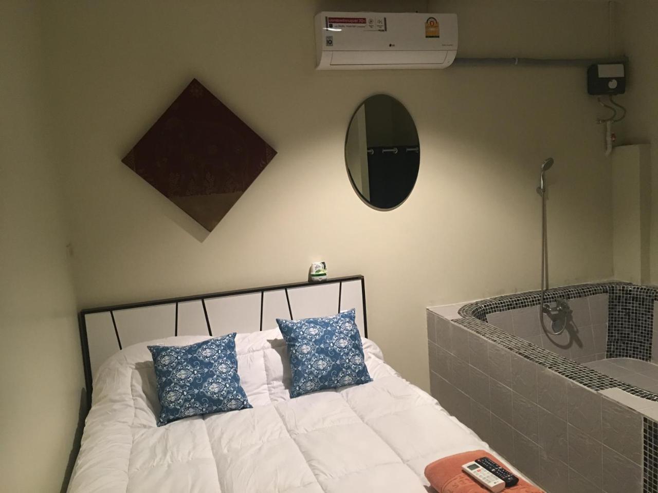 Hostel The Baan Nathong Bangkok Zewnętrze zdjęcie