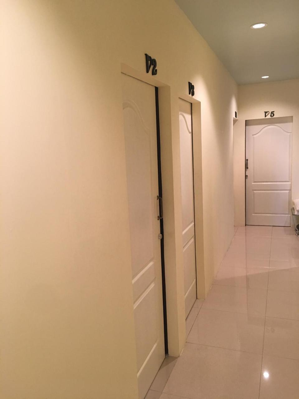Hostel The Baan Nathong Bangkok Zewnętrze zdjęcie