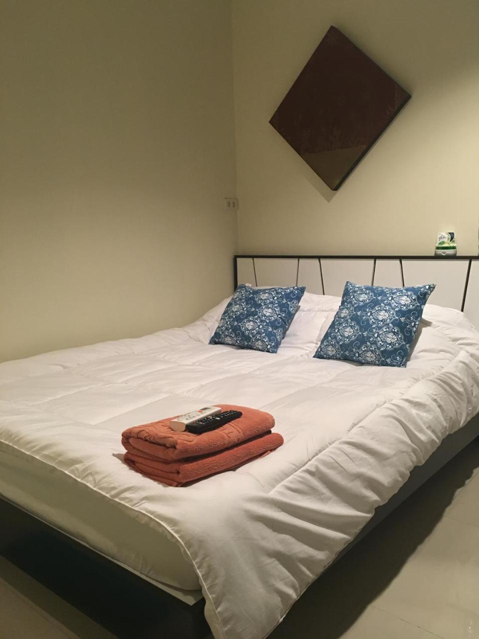 Hostel The Baan Nathong Bangkok Zewnętrze zdjęcie