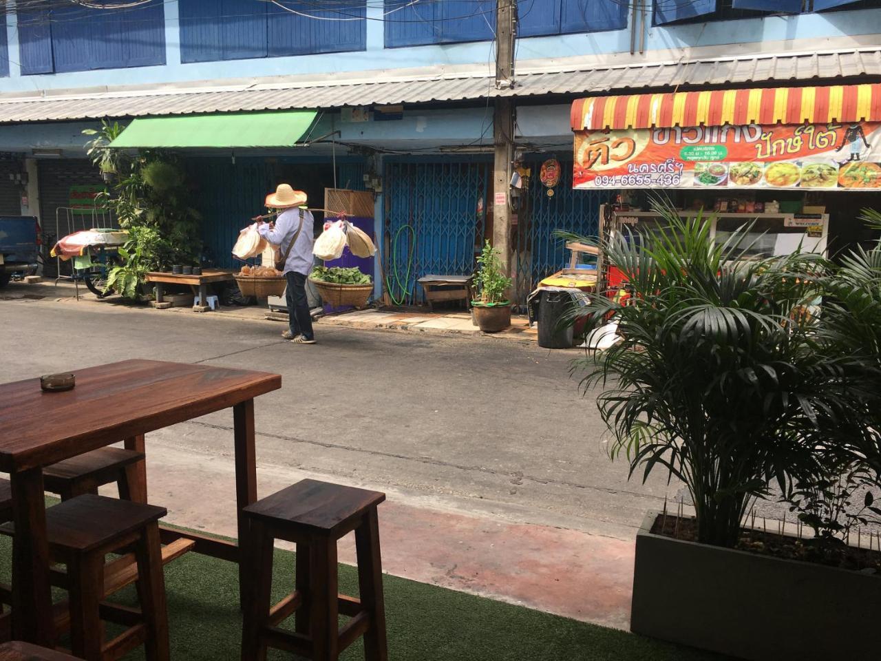 Hostel The Baan Nathong Bangkok Zewnętrze zdjęcie